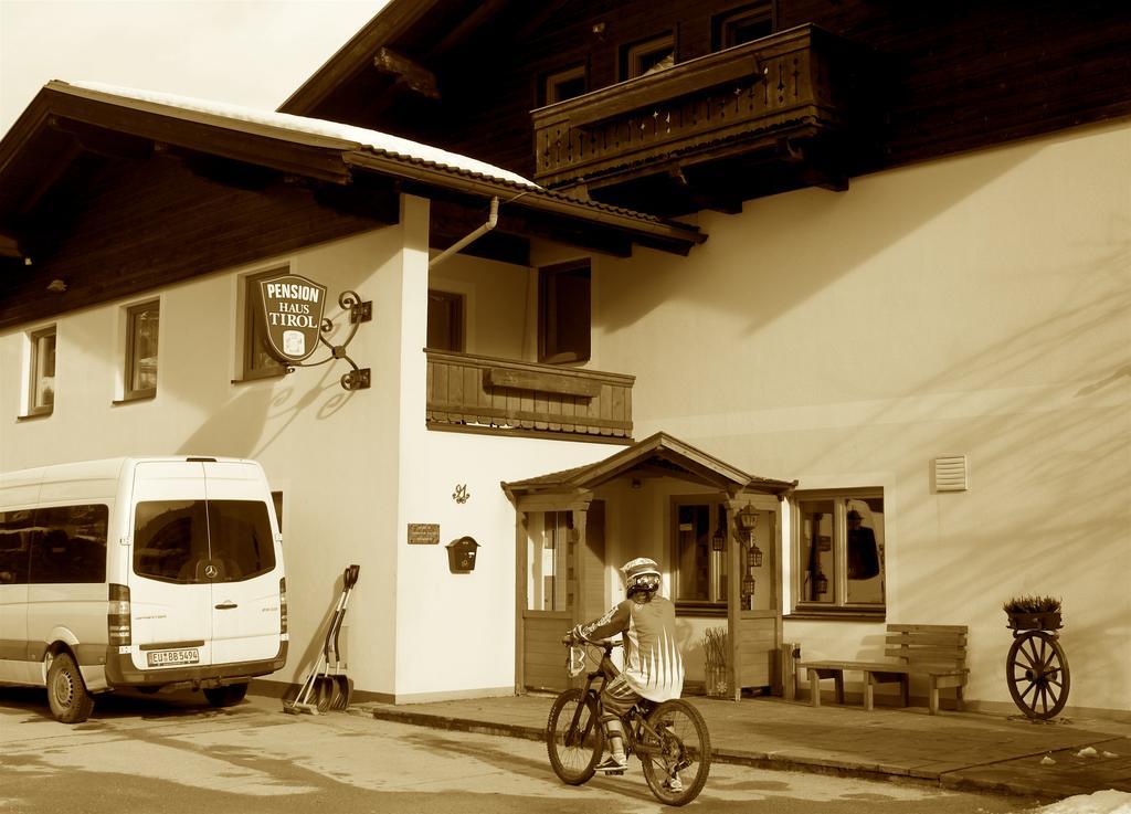 Haus Tirol Bed & Breakfast Leogang Bagian luar foto